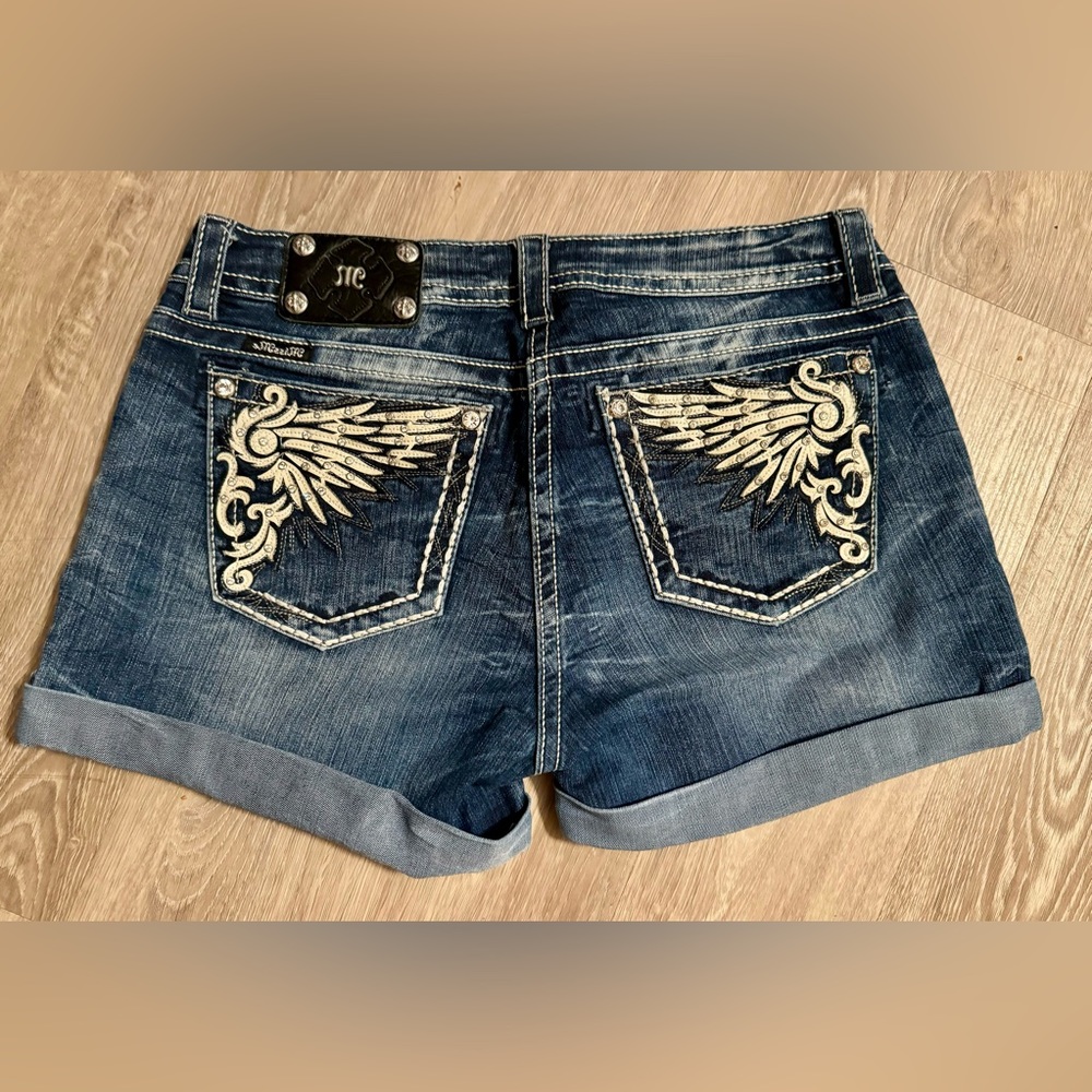 Miss Me Jeans Mid Rise Shorts 31